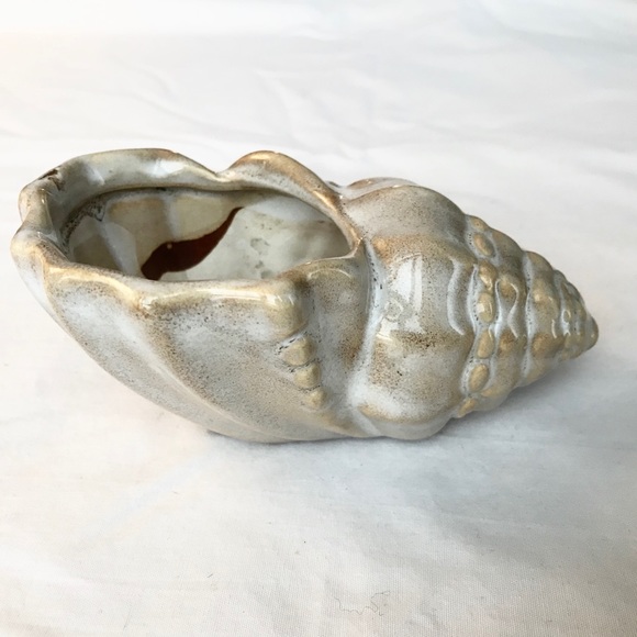 Ceramic Sea Shell Catch-All Dish 🐚 - Picture 3 of 8